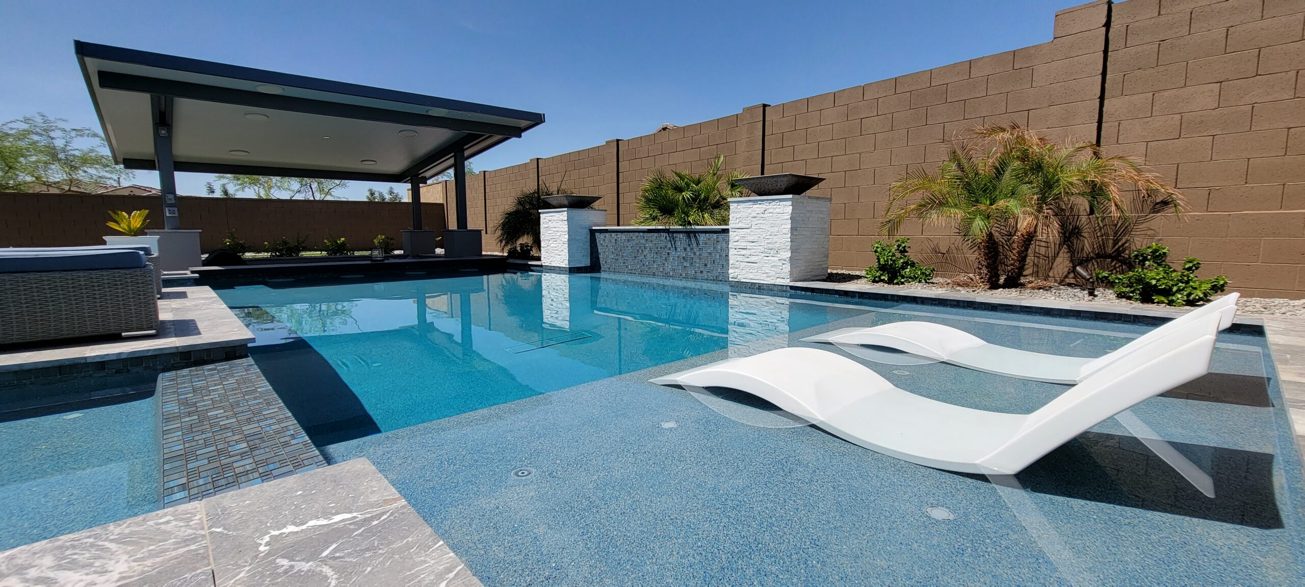 Pool Baja Shelf